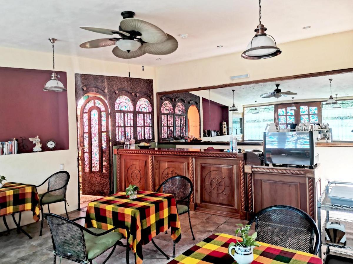 Hotel Casa Mallorca カンクン エクステリア 写真