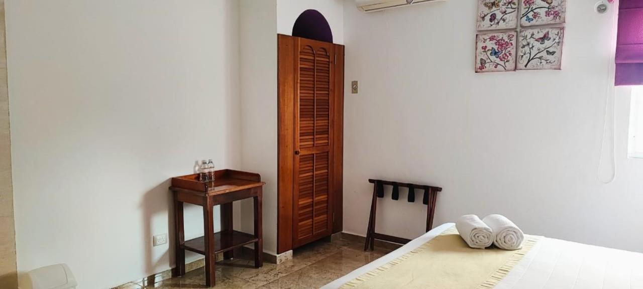 Hotel Casa Mallorca カンクン エクステリア 写真
